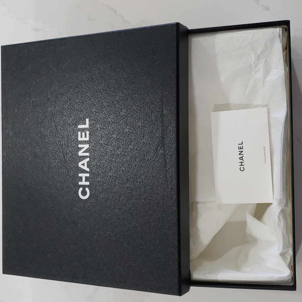 Chanel shoe box
